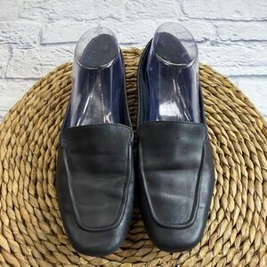 Born Black Women's Leather Loafers. Size 8.5.
